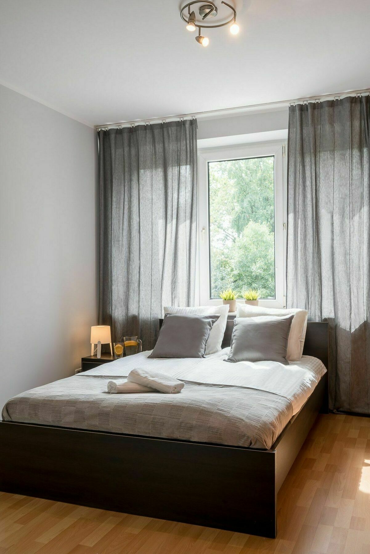 Rentplanet - Apartament Teatralna Вроцлав Экстерьер фото